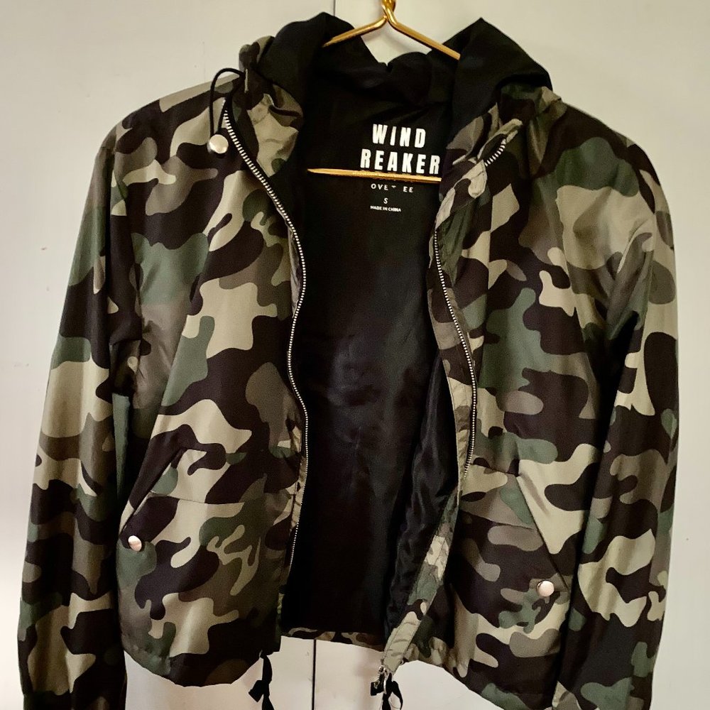 WINDBREAKER UNLINED CAMO PRINT SIZE SMALL